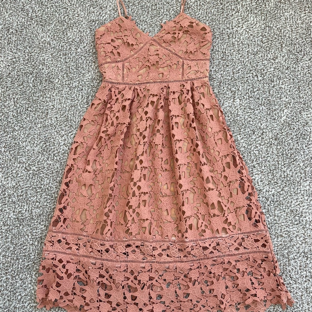 Elegant Lace Midi Dress in Pink
